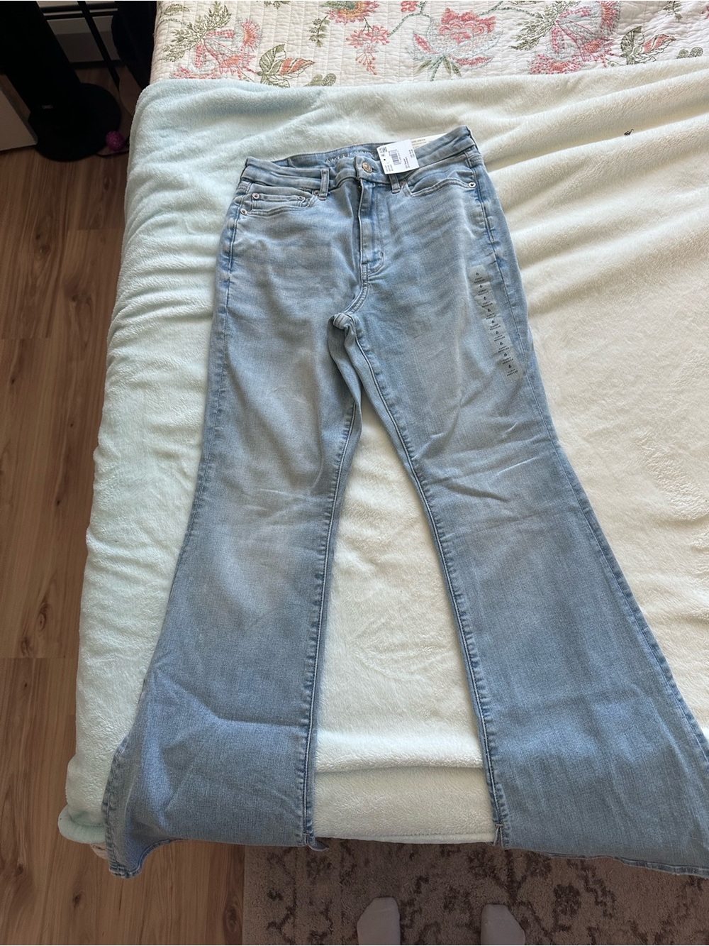 Women’s Light Blue Flare American Eagle Jeans